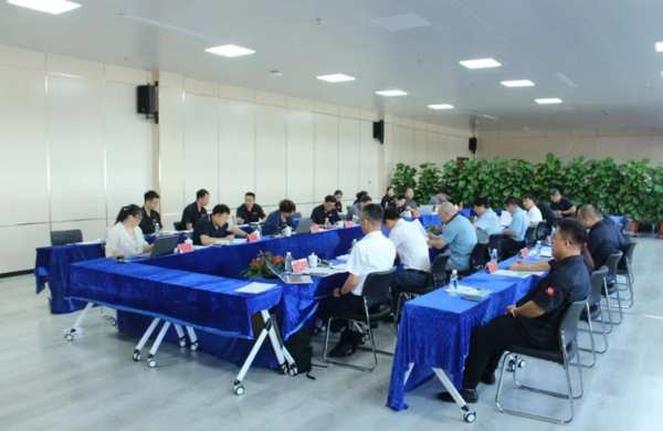 《可饰面定向刨花板》团体标准修订审定会在鲁丽木业产业园召开