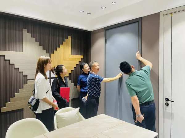 开启新纪元 | 庆祝浙江豪鼎实业集团与天湘板业达成战略经销合作协议！