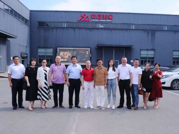 广州市定制家居企业考察团到协会会长单位安信美家考察