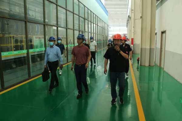 鲁丽木业召开2022年行业技术研讨会
