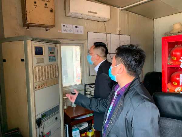 福汉木业召开安全生产、疫情防控工作部署会议