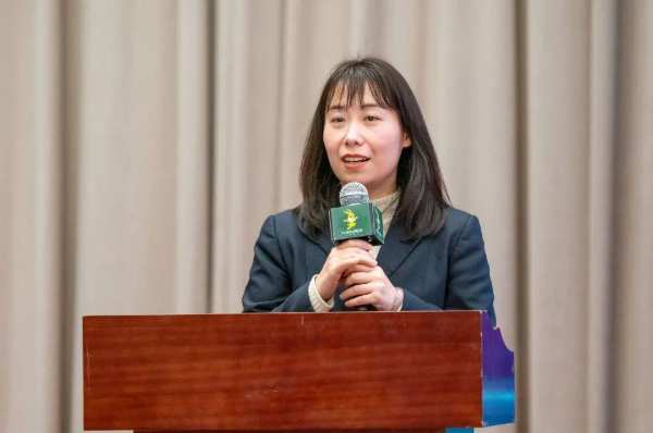 聚势登峰 共赢2022丨兔宝宝家居公司召开全体员工动员大会