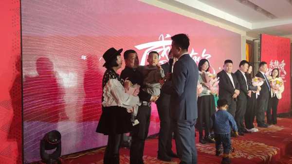 永热爱，敢向前丨龙涟国际2022年会盛典回顾