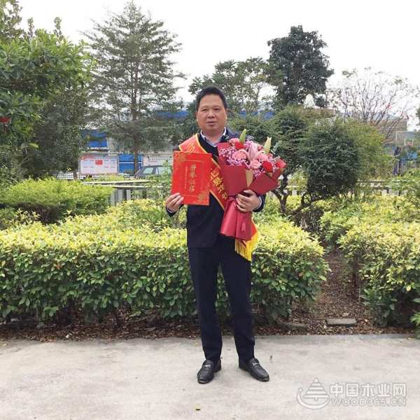 喜讯！伟新集团王启龙、温昌荣斩获“浦北县道德模范”称号