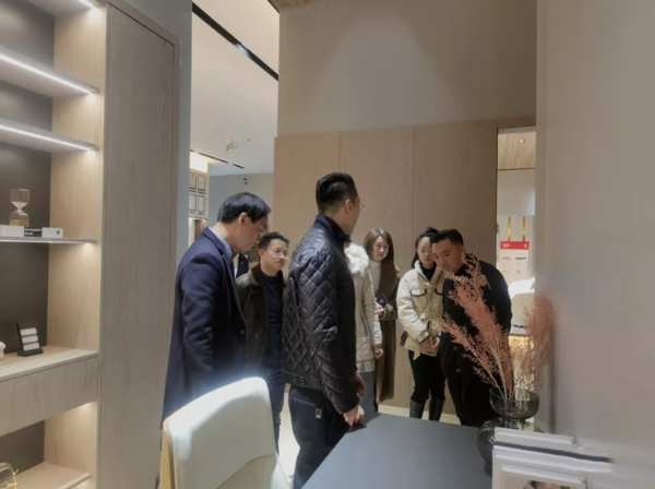 麦品集团项董事长携管理层赴圣鹿国际参访交流 