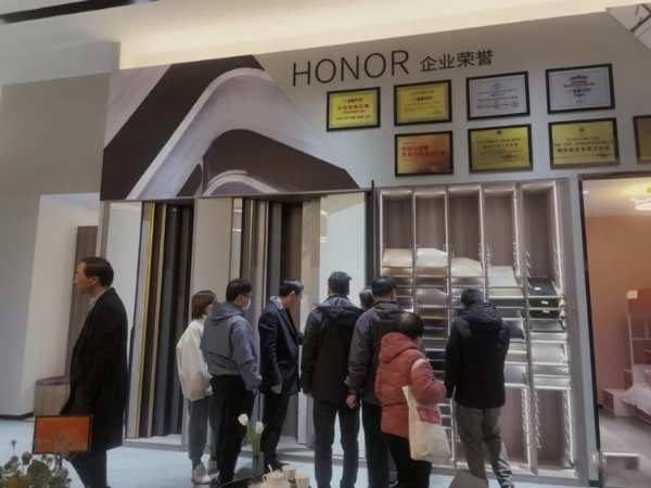 麦品集团项董事长携管理层赴圣鹿国际参访交流 