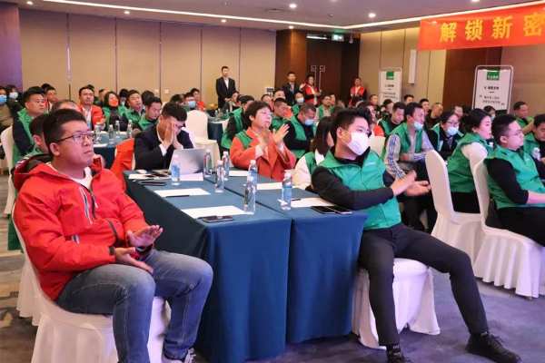 “领跑新赛道，掌控新未来”|千山（华东总仓）家具板分仓招商会圆满落幕！
