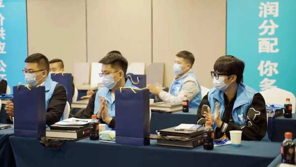 兴友腾家具板：“新赛道、新模式、新市场、新利润”第二届高级合伙人招商会圆满收官！