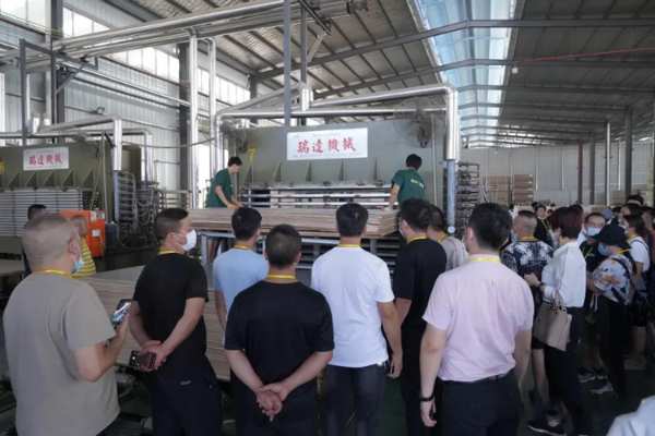热烈祝贺2021年高仁品牌经销商会议圆满召开