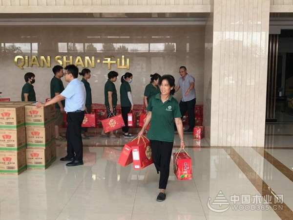 情满中秋 千山板材员工福利大放送