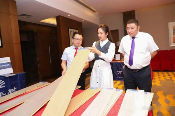 正式官宣|万年树重磅签约品牌形象大使杨童舒