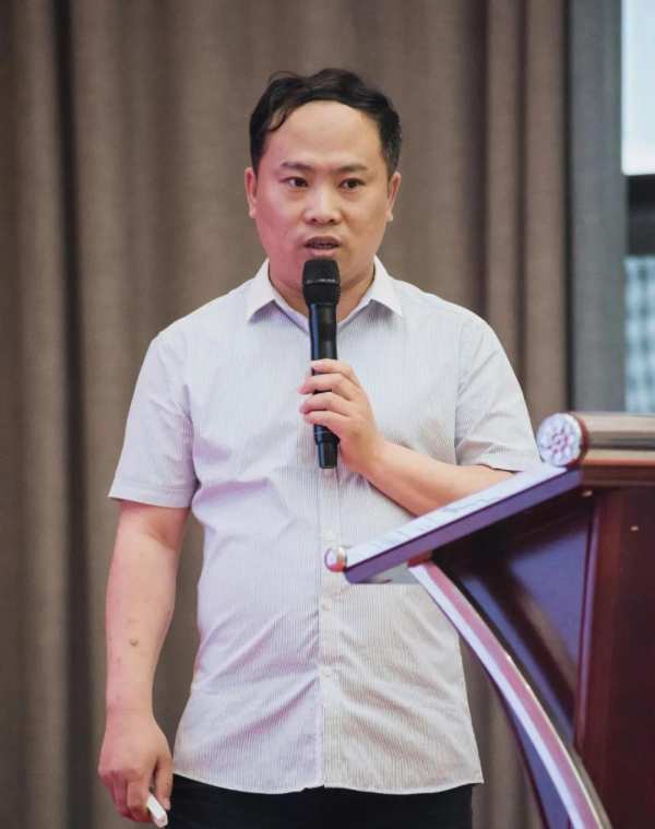 统一思想，统一认识丨中原集团2021年度年中总结大会圆满闭幕