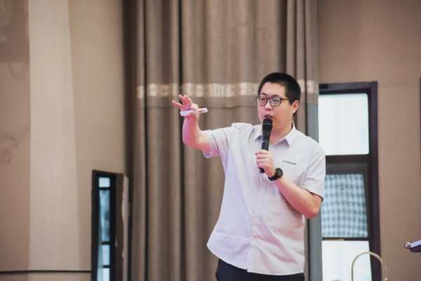 统一思想，统一认识丨中原集团2021年度年中总结大会圆满闭幕