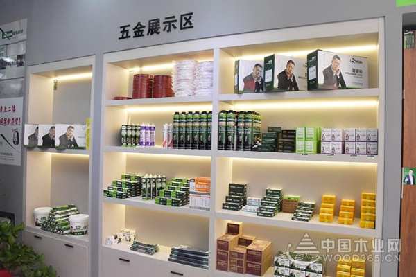 “凝心聚力 再创辉煌”2021年度隆饰品牌大商论坛交流会圆满落幕