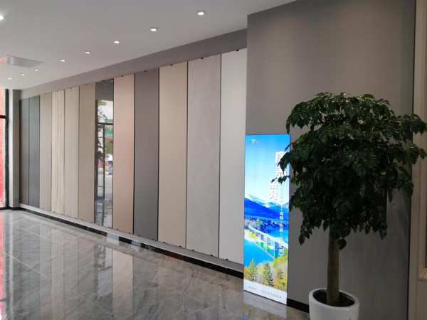 露水河板材新零售直营店挂牌营业