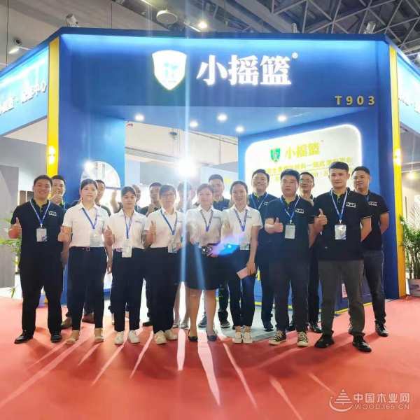 荣耀而归 小摇篮板材荣获广西建博会推荐品牌