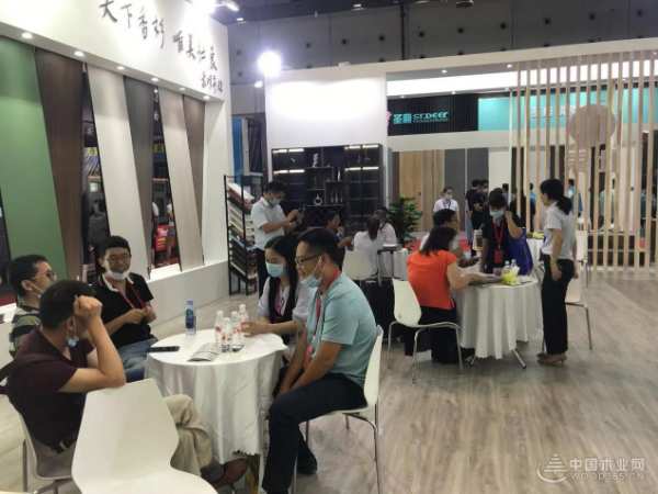 人气火爆实力圈粉 壮象广西建博会圆满收官