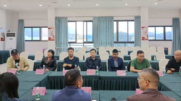 柳州市工商联领导一行莅临鹏森缘产业园调研指导工作