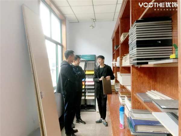 优饰饰业热烈欢迎全国各地客户莅临公司参观考察