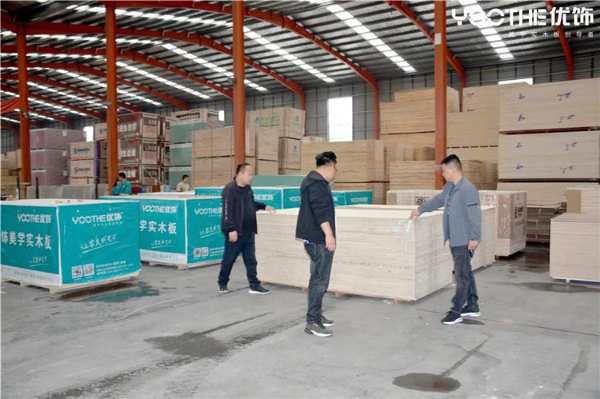 优饰饰业热烈欢迎全国各地客户莅临公司参观考察