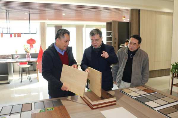 南宁市副市长刘为民等领导莅临明源木业调研指导
