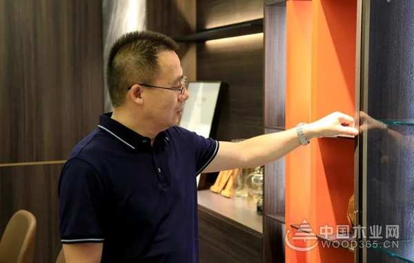 热烈欢迎深圳瑞和建筑装饰股份有限公司领导莅临中原集团参观考察