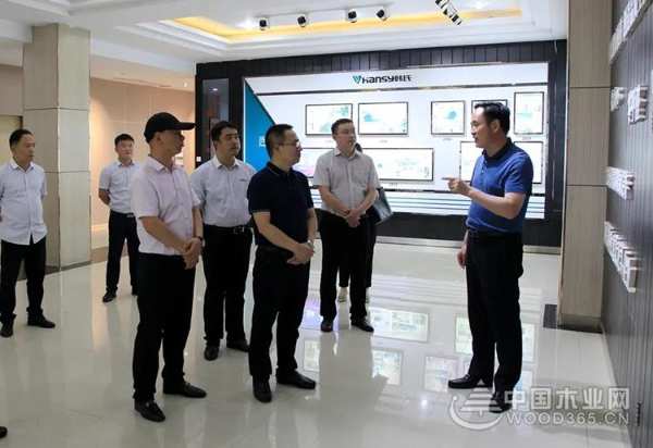 热烈欢迎深圳瑞和建筑装饰股份有限公司领导莅临中原集团参观考察