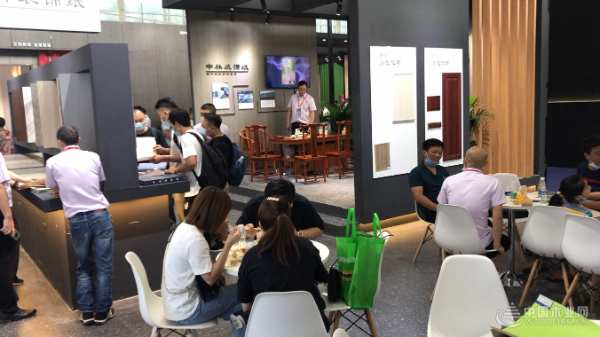 创新发展 中林装饰实力亮相广州建博会