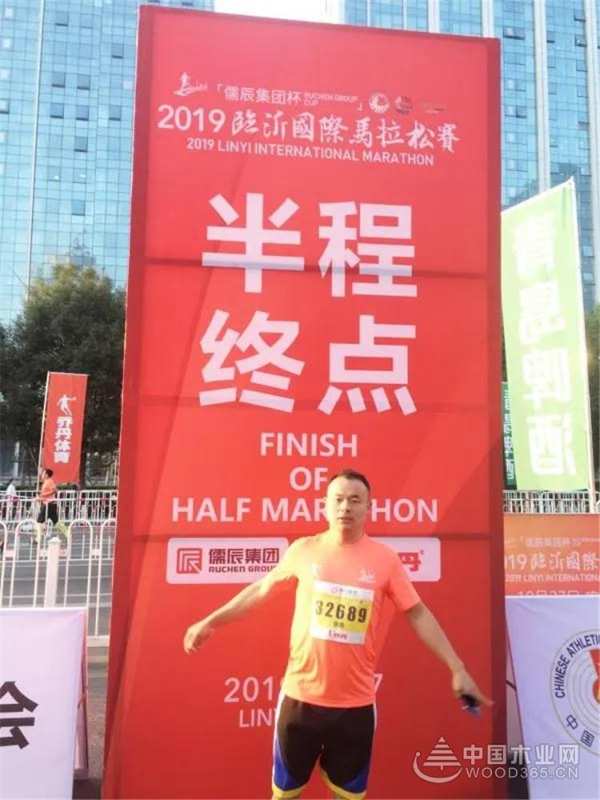 优饰人物|一个纯粹浪漫主义者的创业史--优饰饰业颍上张总