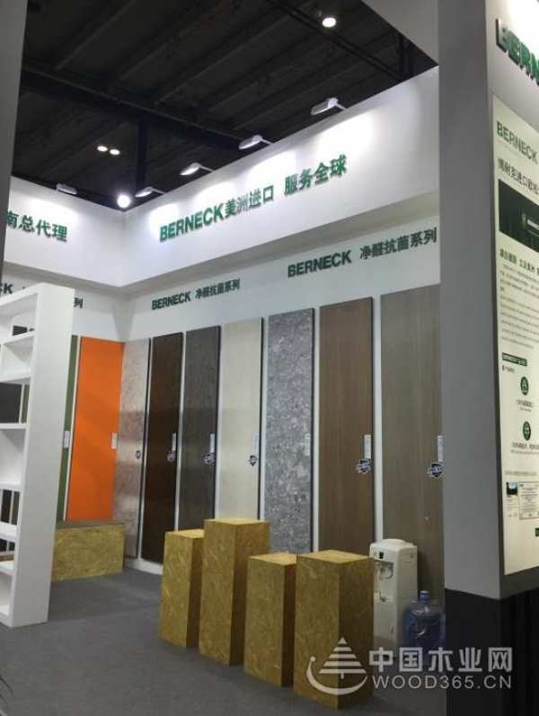 博耐克进口欧松板亮相建博会，成为全屋定制板材中黑马！
