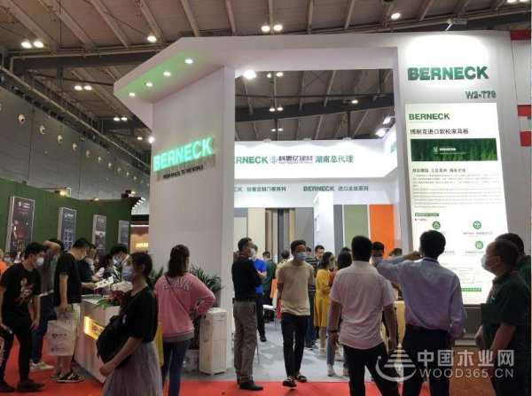 博耐克进口欧松板亮相建博会，成为全屋定制板材中黑马！