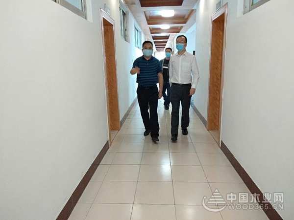 柳城县委副书记、县人民政府代县长阳天一行深入鹏森缘集团调研