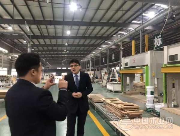 “0成本 破百单”——兔宝宝木门总裁签售活动完美收官！
