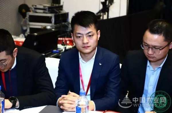 祝贺千山木业荣获2019中国房地产精装修工程优质供应商称号！
