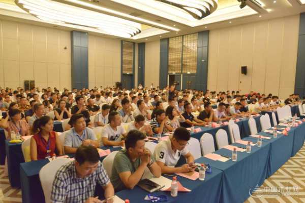 专注定制家居  亦木嘉商学院成功举办两次全屋定制培训会