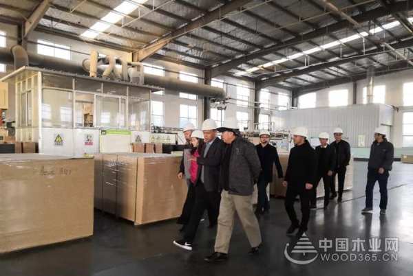 加拿大木业协会前会长路义军先生一行莅临俏家&爱格