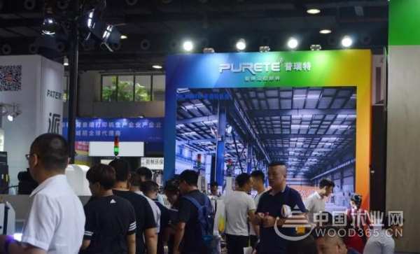 直击预油漆饰面板涂饰现场--2019建博会必看