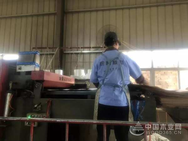致敬一线|金利源最感动的人，不畏酷暑，奋战一线