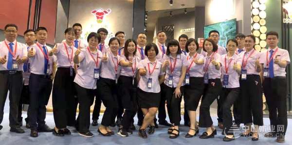 红棉花板材2019广州建博会大放异彩，人气爆棚，圆满收官！
