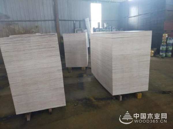 鹏森缘板材告诉你，什么是覆膜胶合板，特点有哪些？