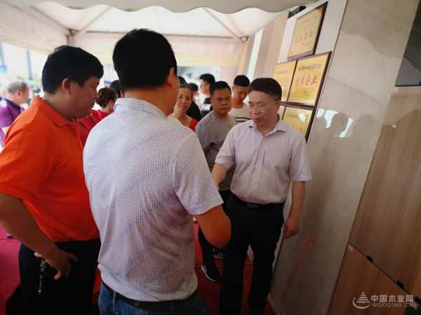 广西伟新集团亮相当地产业推介会  多渠道发展实现企业新腾飞