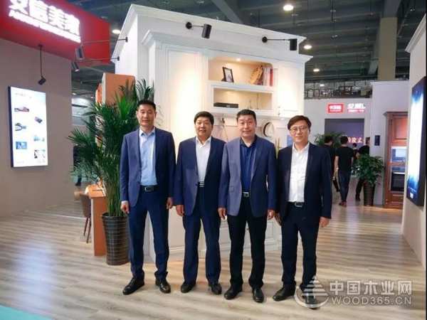 安信美家精彩亮相中国（临沂）全屋定制精品展览会 引领定制家居绿色环保新时代
