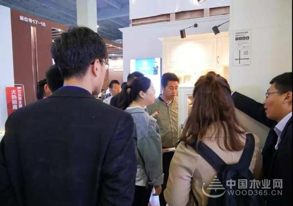 安信美家精彩亮相中国（临沂）全屋定制精品展览会 引领定制家居绿色环保新时代