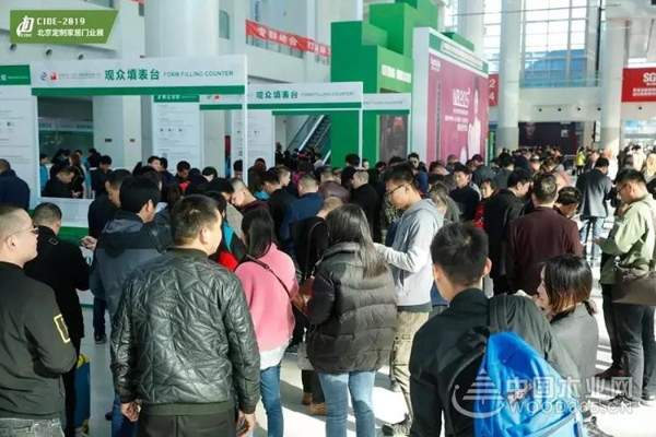 争做标杆丨莫干山科技木闪耀2019国际门业定制展