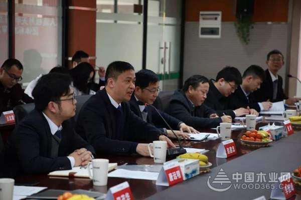 《人造板用无甲醛添加胶黏剂》标准审定会在升华云峰莫干山家居研究院召开