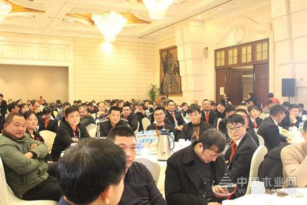 “砥砺前行 共创辉煌”金利源直营区域感恩答谢庆典暨集团公司员工联谊会圆满落幕