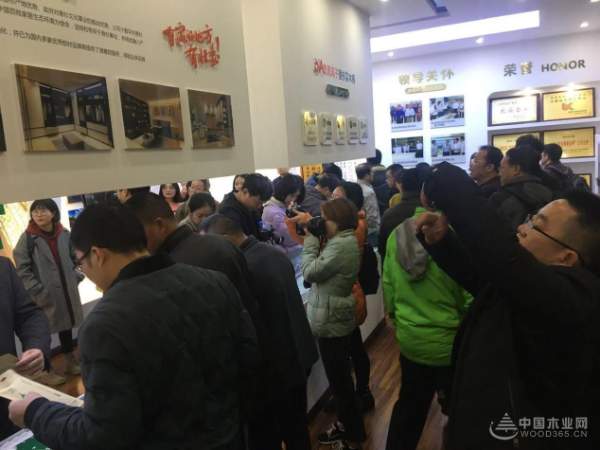 十大生态板品牌壮象董事长叶新忠在全国杉木研讨会上发言