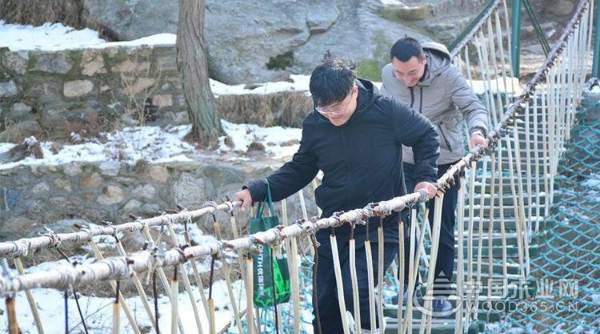 “走进两战圣地，感悟红色沂蒙”优饰饰业2018年冬季团建活动