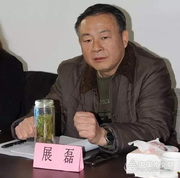 怡黄木业积极推动《建筑装饰用木质挂板通用技术条件》标准落实