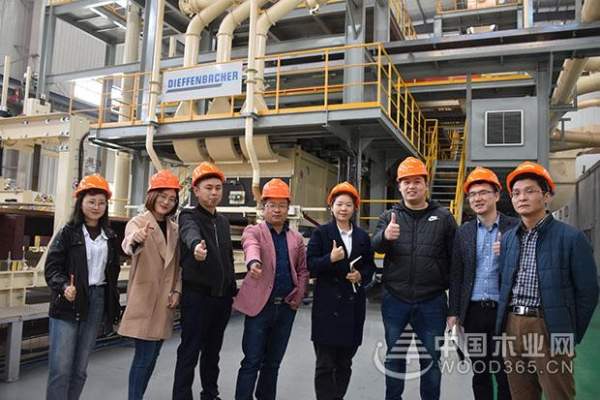 顾家家居领导一行慕名到访科林木业